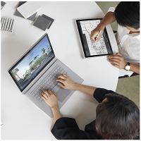Arbeitsplatz mit Notebook