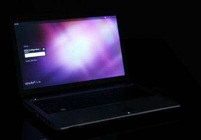 Laptop mit Ubuntu Oberfläche