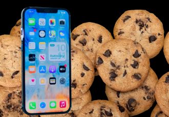 Deleting cookies on a smartphone Thumb
