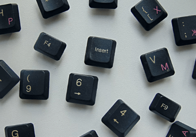 einzelne Keycaps einer Tastatur